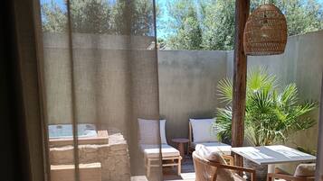 Literie de qualité supérieure, minibar, décoration personnalisée