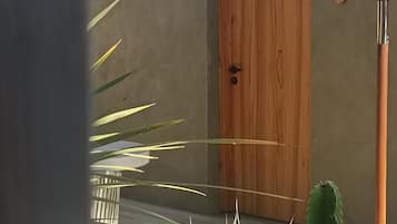 Deluxe suite, bubbelbad | Luxe beddengoed, een minibar, individueel gedecoreerd