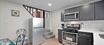Hip & Bright 2BR Lawrenceville Home -Easy Parking