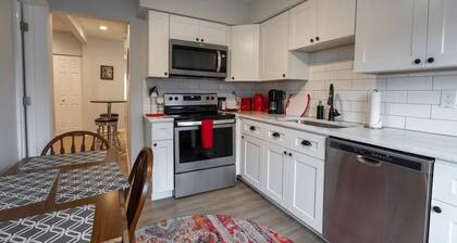 Urban Oasis, Easy City Access, Brand New!