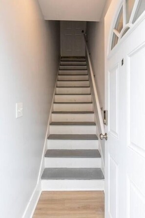 Interior - Urban Oasis, Easy City Access, Brand New! (Pittsburgh)