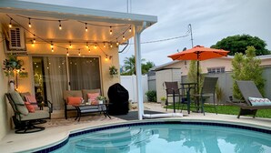 Outdoor pool - Master Suite with Private Pool (Margate)