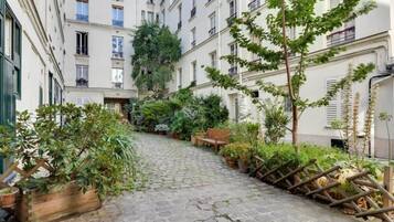 Enceinte de lâhĂ©bergement