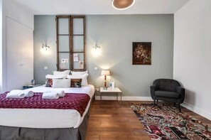 2 Schlafzimmer, Schreibtisch, Bügeleisen/Bügelbrett, WLAN