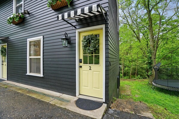 Exterior detail - Carriage House Retreat 2 (Milford)