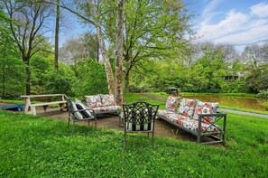 Property grounds - Carriage House Retreat 2 (Milford)