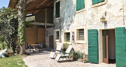 Isidoro: tasteful apartment, surrounded by greenery, quiet