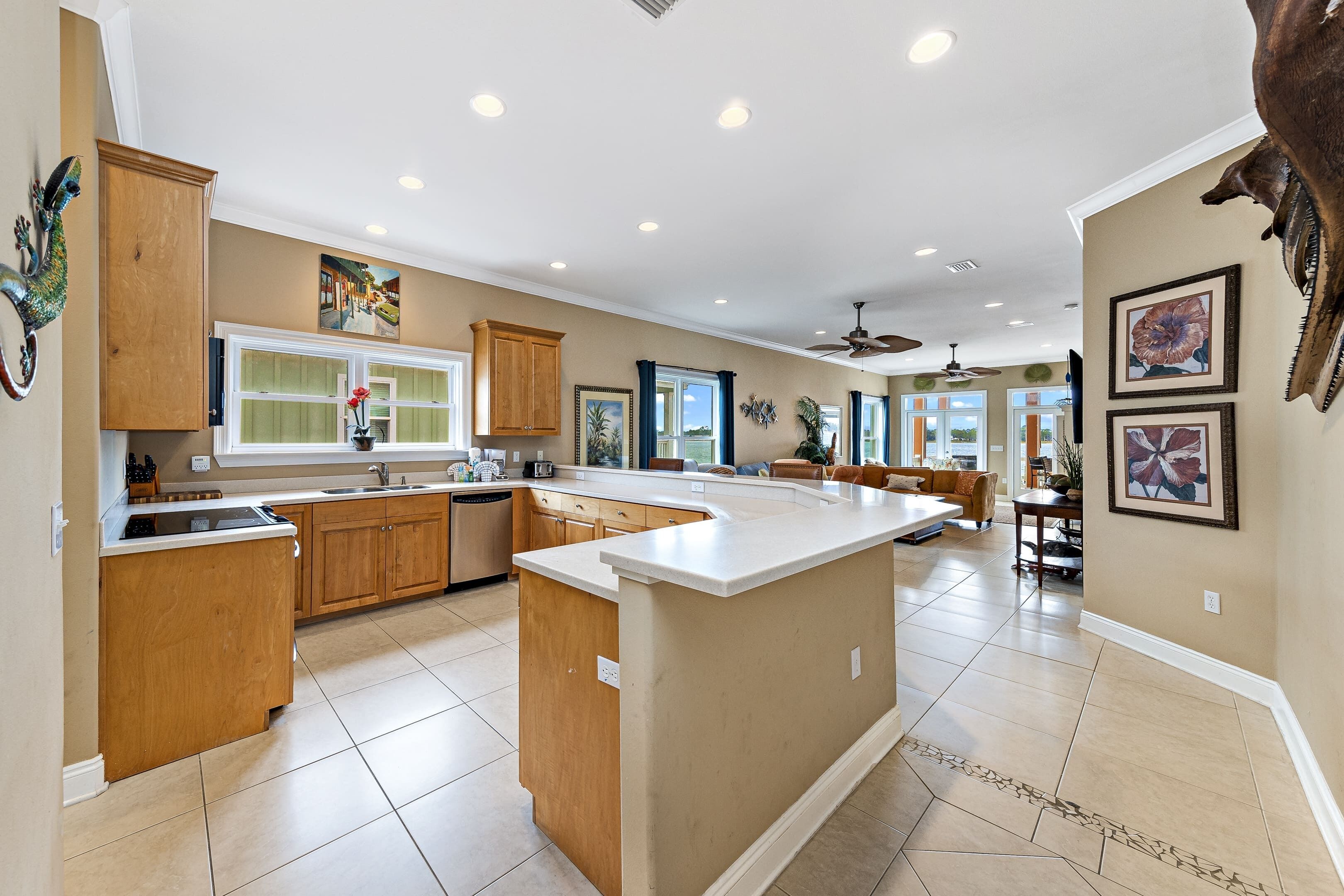 Signature House, 3 Bedrooms, Balcony, Lagoon View | Private kitchen | Fridge, microwave, oven, stovetop