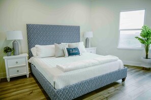 4 bedrooms, desk, iron/ironing board, free WiFi