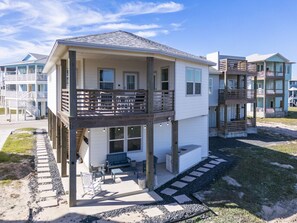 Exterior - Breathtaking Views & Coastal Comfort: Your Perfect Home at Casa Pura Vida (Port Aransas)