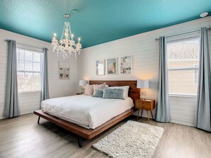 11 bedrooms, desk, travel crib, free WiFi