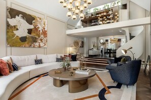 TV - The Primrose Hill Jewell (London)