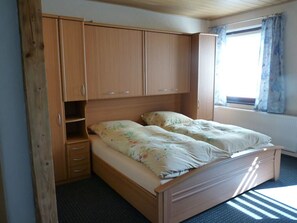 1 habitación, wifi y ropa de cama