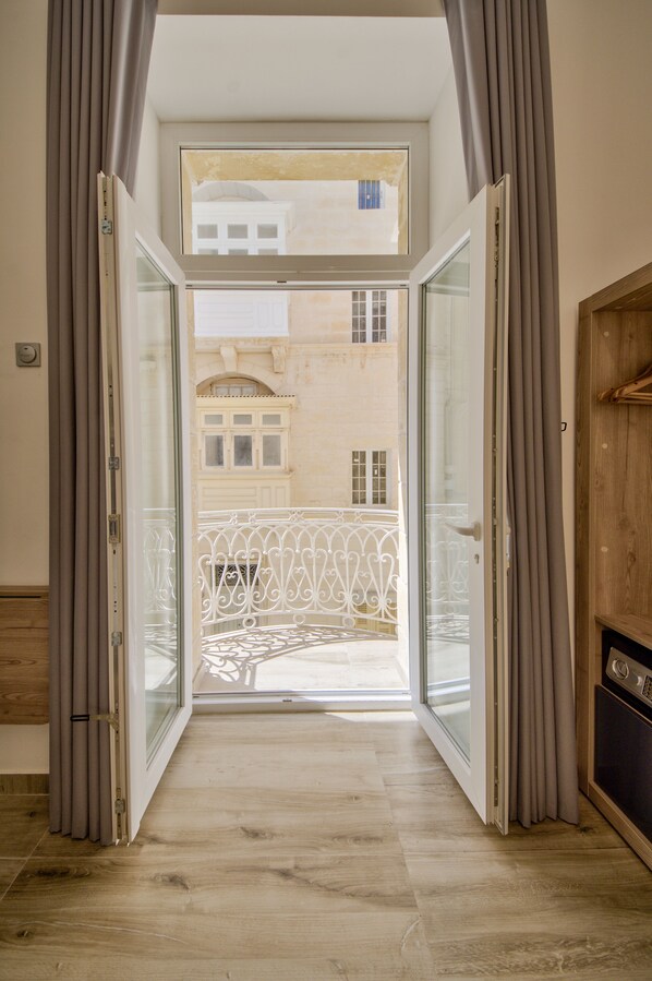 Panoramic Studio | View from room - Tritoni Studios Valletta (Floriana)