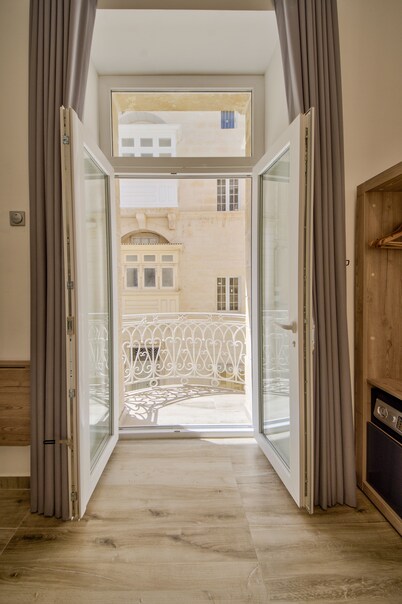 Tritoni Studios Valletta 
