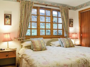 2 bedrooms, free WiFi, bed sheets - 2 bedroom accommodation in Banchory (Banchory)