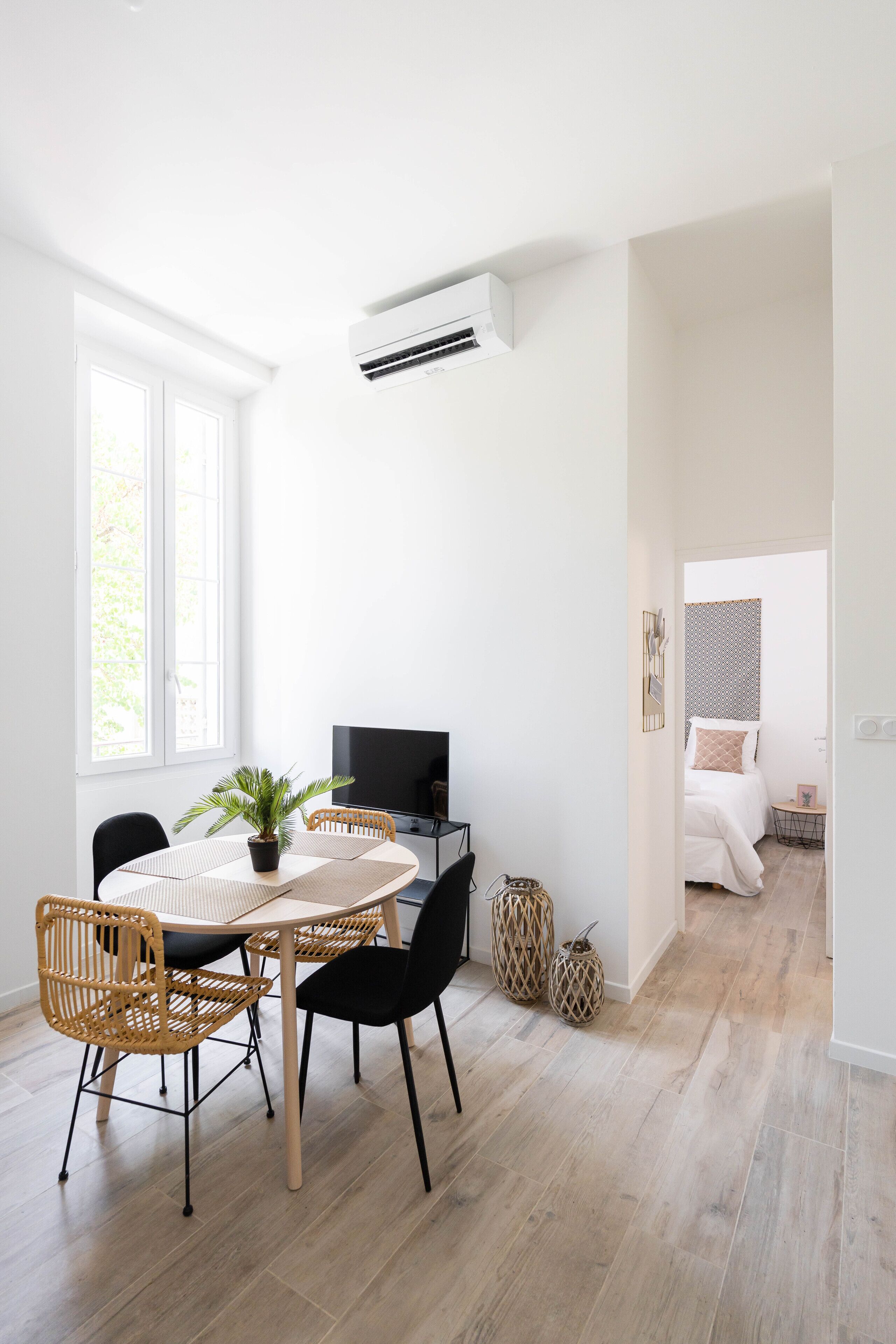 Business Apartment | Living area