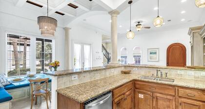 Blue Mountain "Stellata Notte" |4BR| Sleeps 17 |Private Pool | 2min to Beach