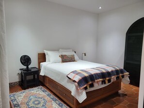 3 chambres, fer et planche à repasser, Wi-Fi gratuit