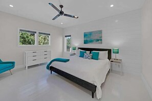 3 bedrooms, desk, iron/ironing board, WiFi