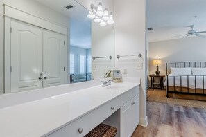 Combined shower/bathtub