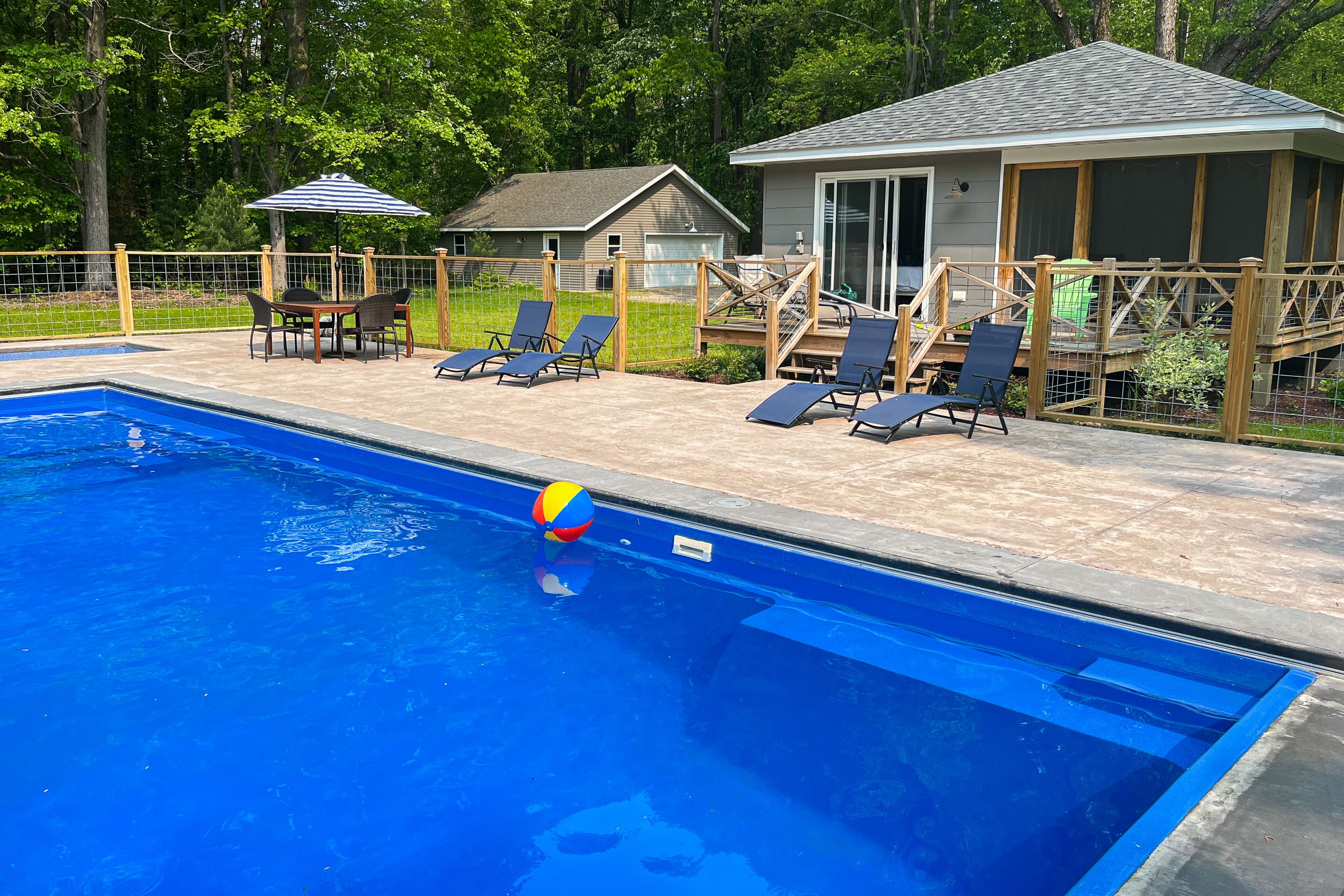 Great home near Lake Michigan with private heated pool, spa, grill, firepit