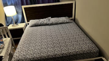 Apartment, 2 Queen Beds | 2 bedrooms, iron/ironing board, free WiFi, bed sheets