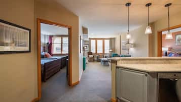 Kondominium, 2 kamar tidur | Interior