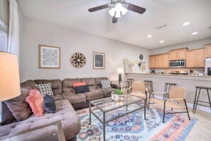 TV - Private Pool & Lanai: Resort Townhome in Kissimmee (Kissimmee)