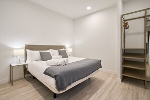Suite Deluxe, 1 cama de matrimonio con sofá cama, no fumadores | Sábanas italianas Frette y ropa de cama de alta calidad