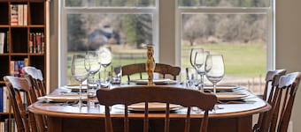 Spacious 4-Bedroom Farmstay at Pomeroy Cellars