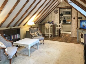 Unclassified image, 5 of 10, button - 1 bedroom accommodation in Fernhurst (Fernhurst)