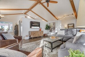 Unclassified image, 2 of 60, button