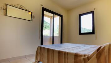 4 chambres, fer et planche Ă  repasser, lit parapluie, Wi-Fi gratuit