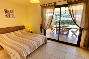 4 chambres, fer et planche à repasser, lit parapluie, Wi-Fi gratuit