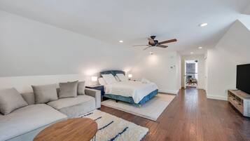 3 間睡房、熨斗/熨衫板、可攜式嬰兒床、上網