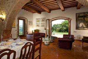 Dining - WEEKLY RENTALS FOR FAMILY HOLIDAYS - UP TO 24 PEOPLE - 3 COUNTRYHOUSES (Umbria)