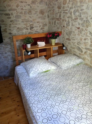 3 chambres, lit de bébé portatif, Wi-Fi, literie fournie