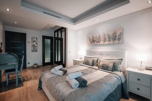 2 slaapkamers, een bureau, reisbedje, gratis wifi