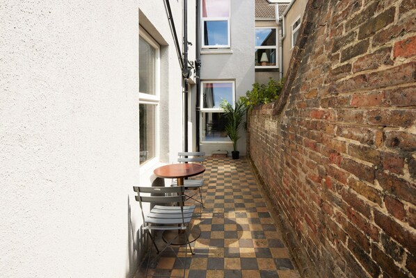 Apartment | Terrace/patio - Boho Chic Apartment  Hove (Hove)