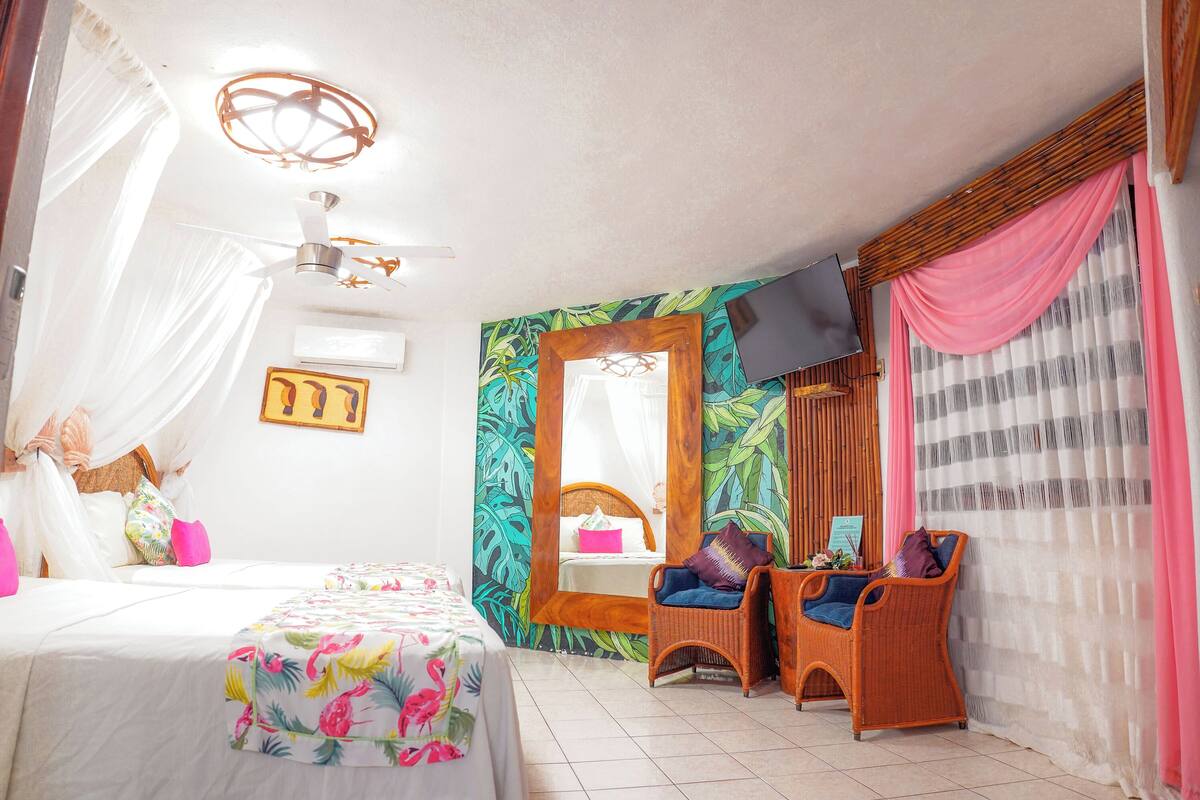 Family Room | WiFi (free), bed sheets