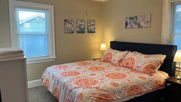 1 bedroom, desk, iron/ironing board, WiFi