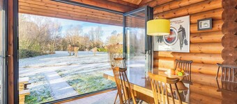 Grebe Lodge (Lodge 6)