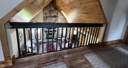 Willy T's Crystal Mountain Ski & Golf Cottage
