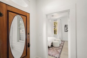 2 habitaciones, tabla de planchar con plancha y wifi gratis 