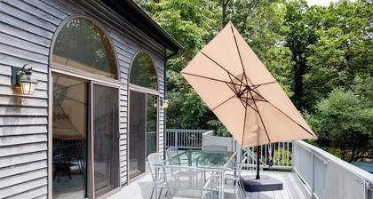 Meadowood Manor by RoveTravel | 6BR Outdoor Spaces