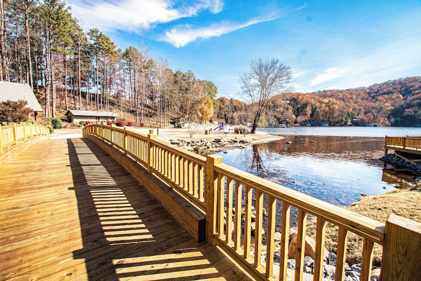 Mountain Loft Resort Reviews, Deals & Photos 2026 - Expedia Mountain Loft Resort Reviews, Deals & Photos 2026 - Expedia