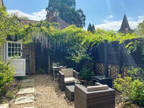 Terrace/patio - 1 bedroom accommodation in Fernhurst (Fernhurst)