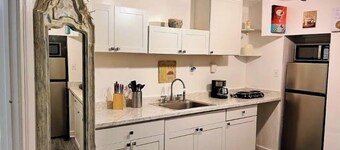 1bdr/1bthr near JAX downtown pet friendly 124B