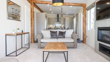 2 bedrooms, individually decorated, individually furnished, free WiFi